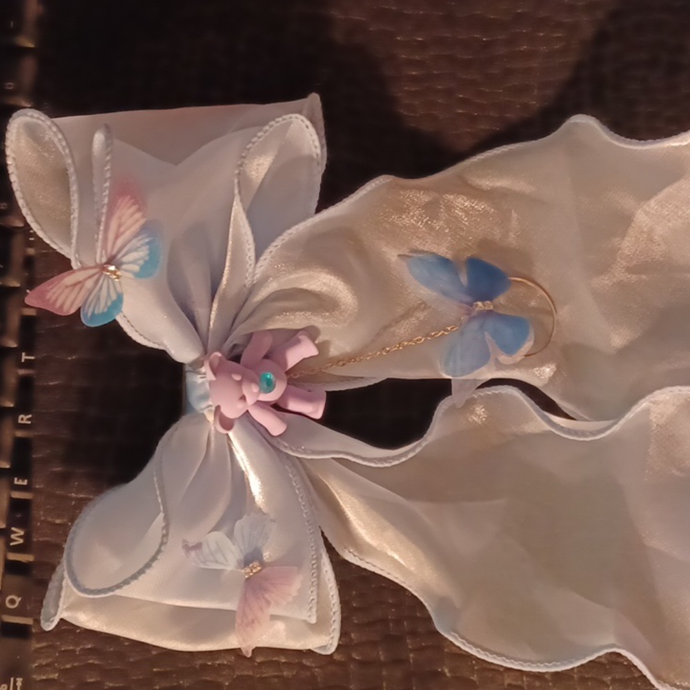2 Hand Crafted Bows - Picture 4 of 8